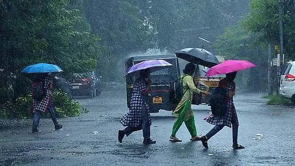 മുന്നറിയിപ്പില്‍ മാറ്റം, ഞായറാഴ്ച വരെ തീവ്ര മഴ; ഇന്ന് നാലുജില്ലകളില്‍ ഓറഞ്ച് അലര്‍ട്ട്