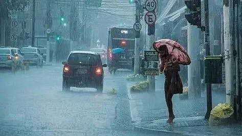 സംസ്ഥാനത്ത് ബുധനാഴ്ച മുതല്‍ തീവ്രമഴയ്ക്ക് സാധ്യത; വിവിധ ജില്ലകളില്‍ ഓറഞ്ച്, യെല്ലോ അലര്‍ട്ട്