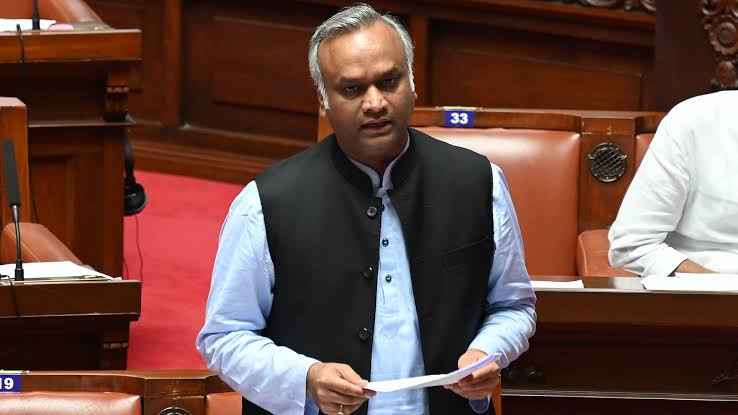 ധര്‍മസ്ഥല കേസ്: ബിജെപിയുടെ നിശബ്ദതയെ വിമര്‍ശിച്ച് പ്രിയങ്ക് ഖാര്‍ഗെ