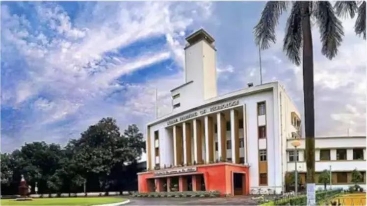 ഐഐടി ഹോസ്റ്റല്‍ മുറിയില്‍ ബിടെക് വിദ്യാര്‍ത്ഥി തൂങ്ങിമരിച്ച നിലയില്‍; ഈ വര്‍ഷം ഇതേ ക്യാമ്ബസിലെ നാലാമത്തെ സംഭവം