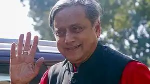 ജ്യം പ്രതിസന്ധി നേരിടുമ്ബോള്‍ ഒറ്റക്കെട്ടായി നില്‍ക്കണം,രാഷ്ട്രീയ നേതൃത്വം രാജ്യതന്ത്രജ്ഞത കാട്ടണം: ശശി തരൂര്‍