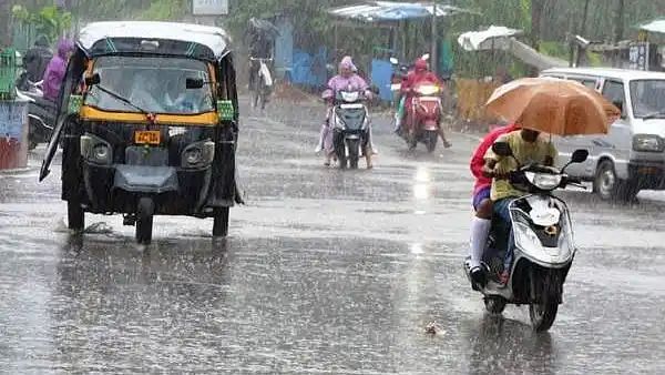 ഇന്ന് 3 ജില്ലകളില്‍ മഴ; തമിഴ്നാട് തീരത്ത് ശക്തമായ കാറ്റിന് സാധ്യത