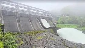 കനത്ത മഴ; ഡാമുകളില്‍ ജലനിര‍പ്പ് ഉയരുന്നു; ഷോളയാറില്‍ സ്പില്‍വേ ഷട്ടര്‍ ഉയര്‍ത്തി