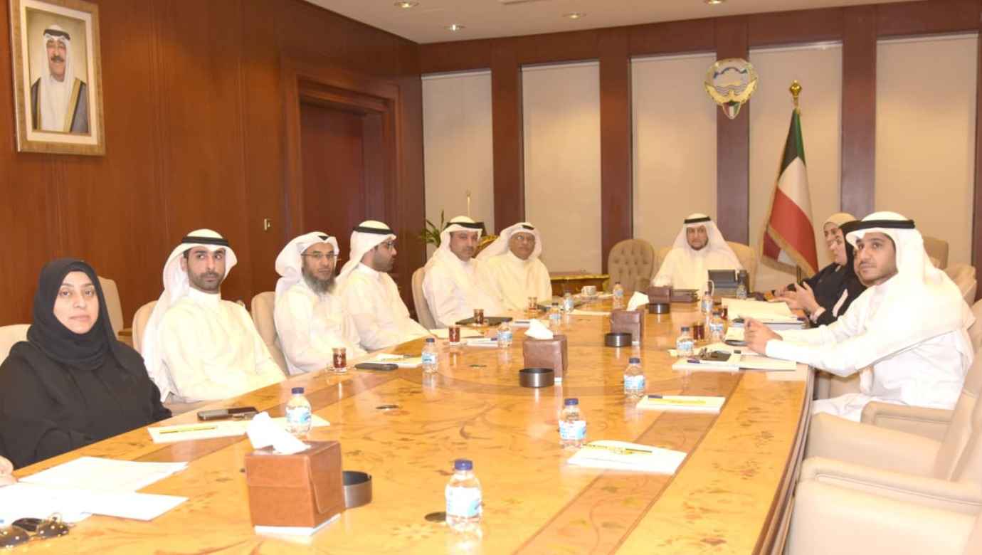 സ്വകാര്യ മേഖലയുടേത് ഉൾപ്പെടെ എല്ലാ സ്ഥാപനങ്ങളിലെയും ജീവനക്കാരുടെ സർട്ടിഫിക്കേറ്റ് പരിശോധന വേഗത്തിലാക്കാൻ നിർദ്ദേശം