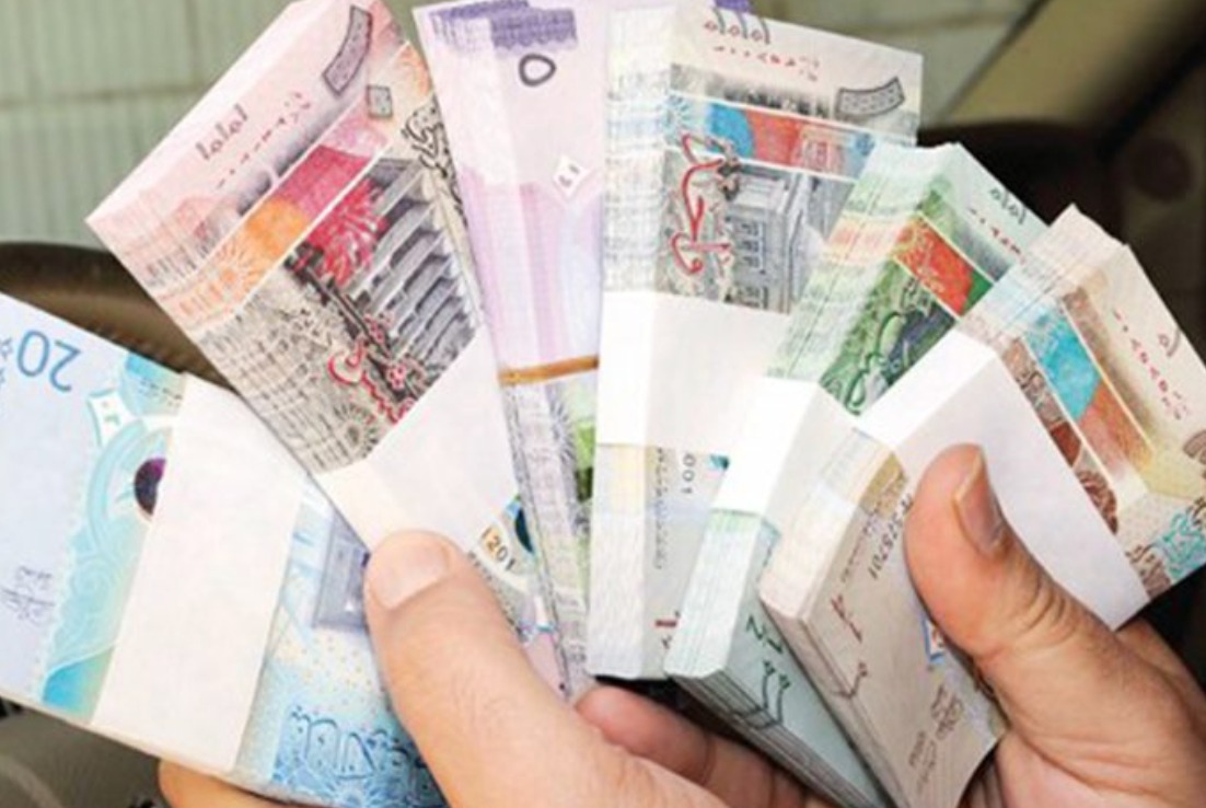 ഡോളറിനെതിരേ രൂപയുടെ മൂല്യം ആദ്യമായി 90 തൊട്ടു; കോളടിച്ച് പ്രവാസികൾ, ഒരു കുവൈറ്റ് ദിനാറിന്..... 