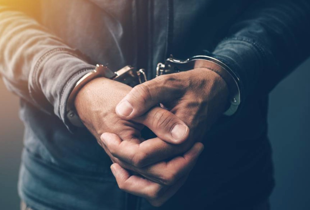 വിമാനക്കമ്പനിയിലെ തട്ടിപ്പ് കേസ്: ജീവനക്കാരന്റെ ജീവപര്യന്തം റദ്ദാക്കി; 10 വർഷം തടവും വൻതുക പിഴയും