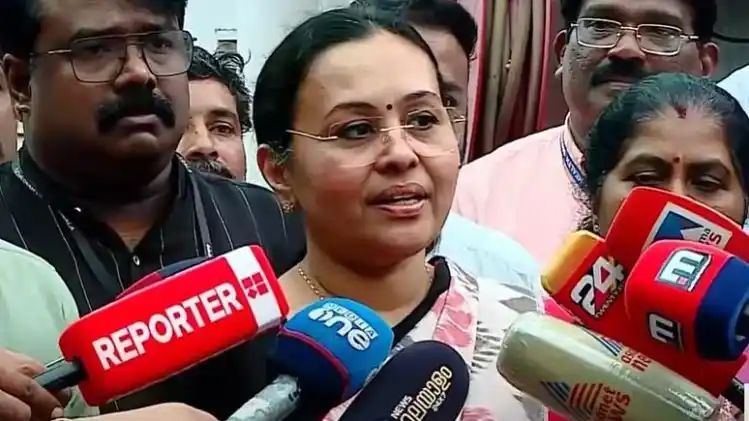 ബിന്ദുവിന്റെ കുടുംബത്തിന്റെ ദുഃഖം എന്റെയും; സര്‍ക്കാര്‍ ഒപ്പമുണ്ടെന്ന് വീണാ ജോര്‍ജ്