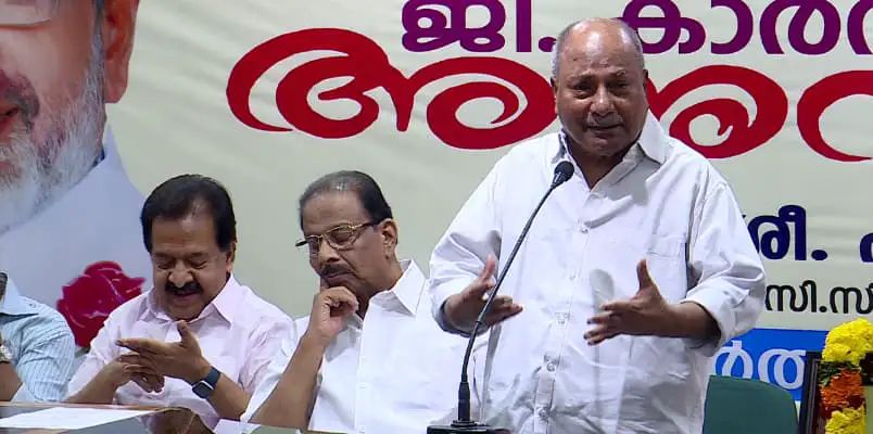 സംസ്ഥാനത്തെ യുവാക്കള്‍ പൊട്ടിത്തെറിക്കാൻ പോകുന്ന അഗ്നിപര്‍വതം പോലെയെന്ന് എകെ ആന്‍റണി; സര്‍ക്കാര്‍ കണ്ണുതുറക്കണം