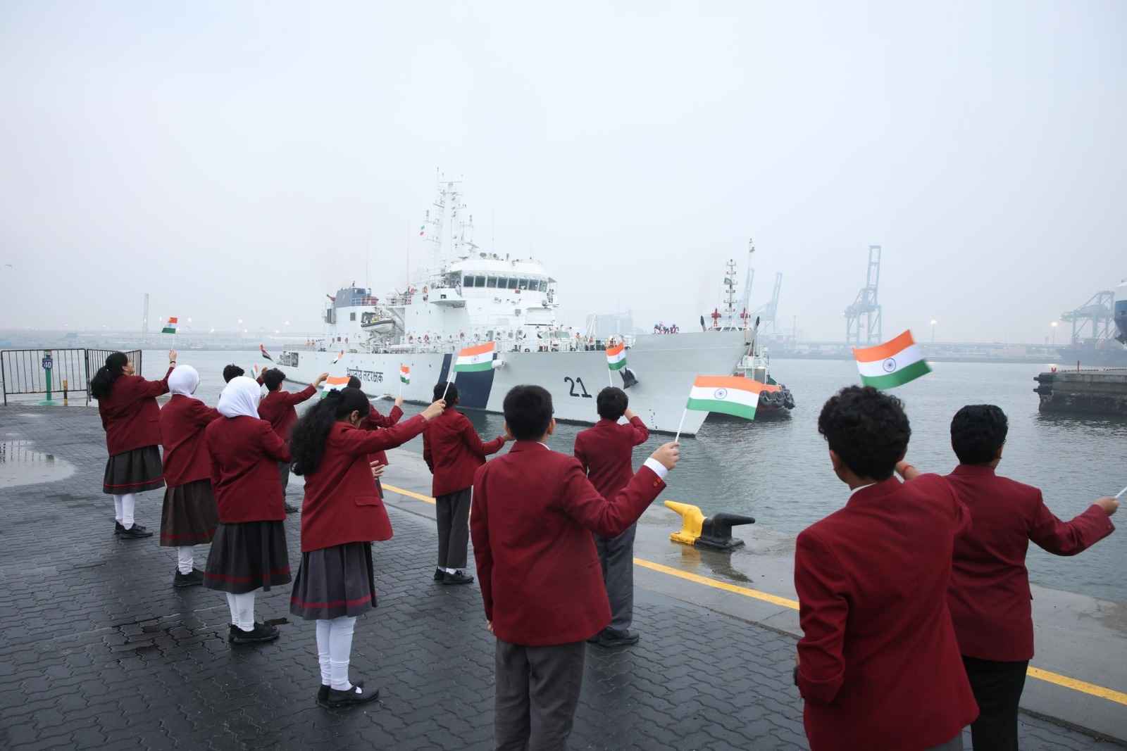 ഇന്ത്യൻ കോസ്റ്റ് ഗാർഡ് കപ്പൽ (ICGS) സാർത്ഥക് കുവൈറ്റിൽ എത്തി, കപ്പൽ സന്ദർശിക്കാൻ സൗകര്യമൊരുക്കി ഇന്ത്യൻ എംബസ്സി 