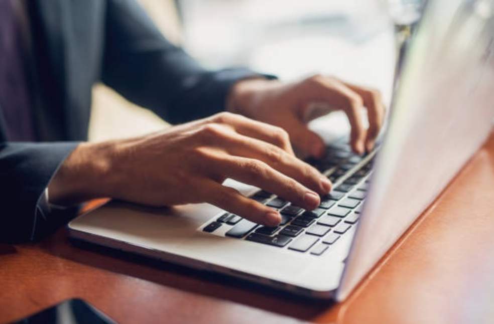 UAE Cracks Down on Social Media Impersonation with Hefty Fines and Jail Time