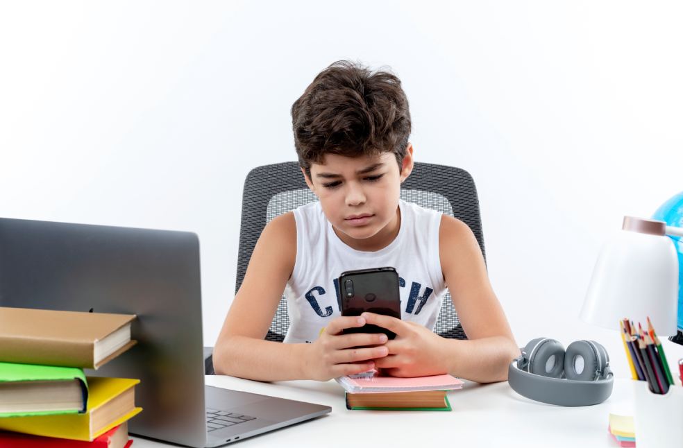 Australia to enforce under-16 social media ban despite tech challenges