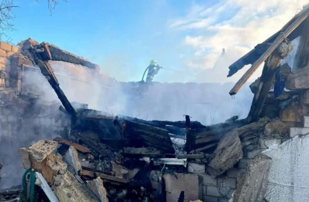 Russia Strikes Leave Over One Million Ukrainians Without Power; US Mediates Intensified Peace Push