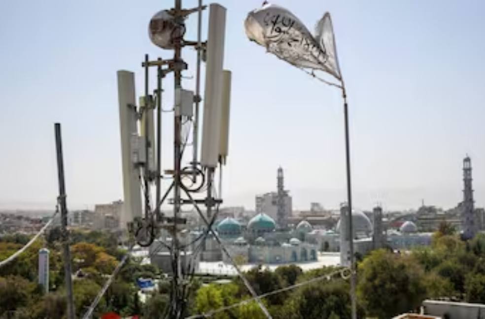 Afghans celebrate internet restoration after 48-hour Taliban blackout