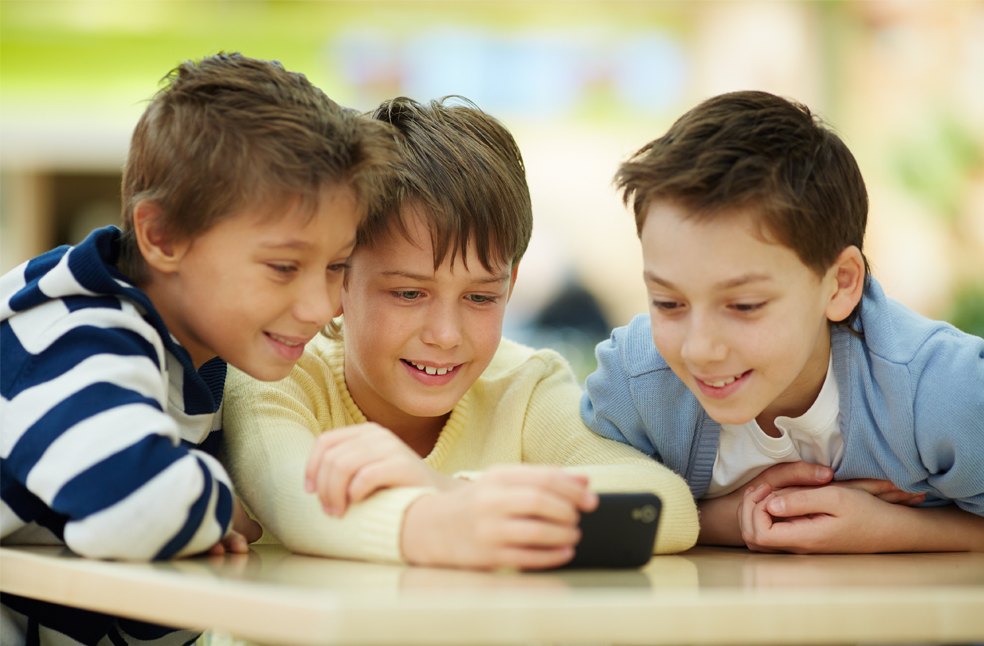 UK to Introduce New Screen Time Limits to Protect Children’s Mental Health