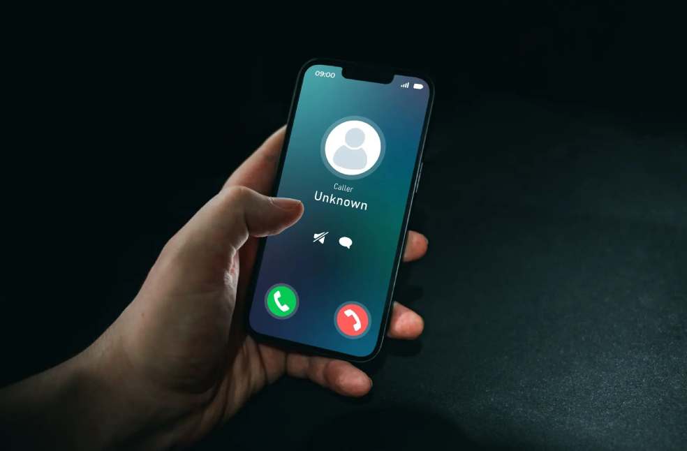 UAE Warns Residents Against Fraudulent Calls Targeting Personal Data
