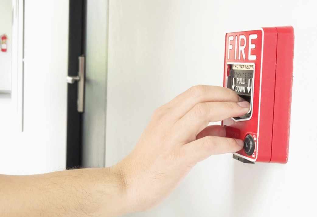 Qatar Civil Defense Urges Electrical Safety to Prevent Home Fires